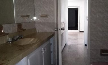 casa en venta en la riviera. Cod V17277