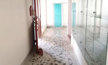 casa en venta en la riviera. Cod V17277