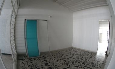 casa en venta en la riviera. Cod V17277