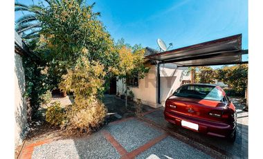 Casa en Venta en Amplio Terreno, La Reina