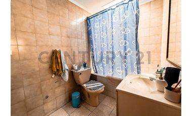 Casa en Venta en Amplio Terreno, La Reina