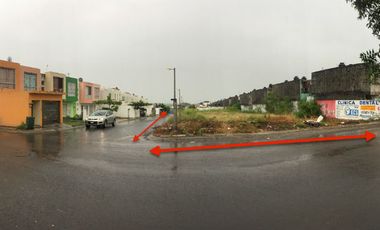 RENTA de terreno EN ESQUINA para USO COMERCIAL EMPRESAS A LARGO PLAZO Calle Rio Pas entre Río Guadalquivir -  424.17 m2