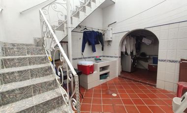 casa en venta en via tennis. Cod V18697