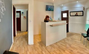 CHALET 4 AMB CON GARAGE - ZONA MATERNO INFANTIL