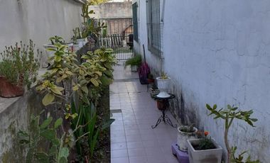 Excelente vivienda con local en zona céntrica de Ingeniero Allan, Varela