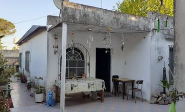Excelente vivienda con local en zona céntrica de Ingeniero Allan, Varela