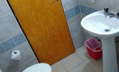 Casa, Quincho Y Departamento Sobre Parcela De 3000m2