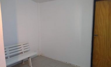 Casa, Quincho Y Departamento Sobre Parcela De 3000m2