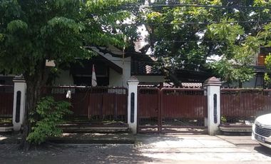 Rumah disewakan Ketintang Madya Surabaya