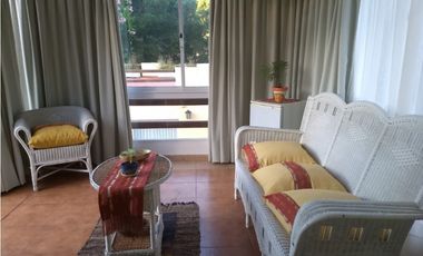 Chalet 5 ambientes con parque. Zona Bosque de Peralta Ramos