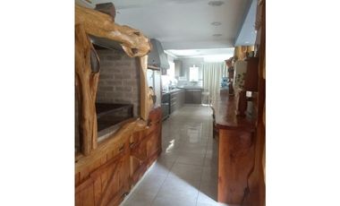 Chalet 5 ambientes con parque. Zona Bosque de Peralta Ramos