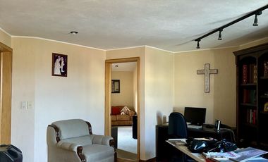 SE RENTA HERMOSA CASA EN LOMAS 3ra