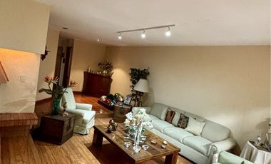 SE RENTA HERMOSA CASA EN LOMAS 3ra