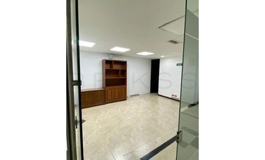 oficina en arriendo/venta en quinta camacho. Cod A7589