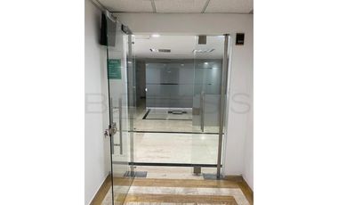 oficina en arriendo/venta en quinta camacho. Cod A7589