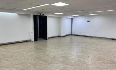 oficina en arriendo/venta en quinta camacho. Cod A7589