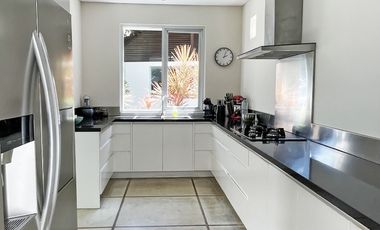 For Sale A Luxury Beacfront Villa in Candidasa, Bali