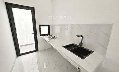 Dijual Rumah Cantk Di Bolevard Hijau Kota Harapan Indah