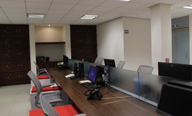 Edificio de lujo  en Avenida Tepopazolco ideal corporativo