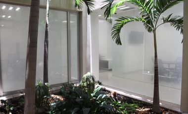 Edificio de lujo  en Avenida Tepopazolco ideal corporativo