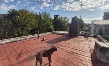 SE VENDE CASA CON LOTE PROPIO EN VILLA SARMIENTO. CALLE J.PORTELA AL 1200, 3 AMBIENTES CON COCHERA. SUSANA QUINELLI NEGOCIOS INMOBILIARIOS 4 659 5544 