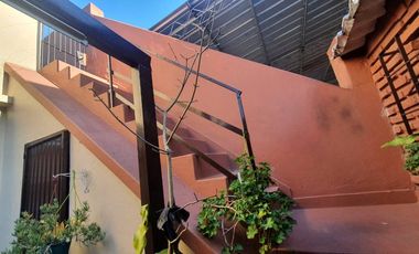 Casa con Departamento en venta en San Antonio de Padua Sur