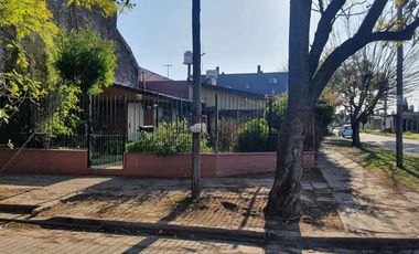Casa con Departamento en venta en San Antonio de Padua Sur