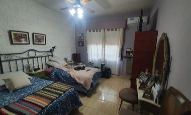 Casa con Departamento en venta en San Antonio de Padua Sur