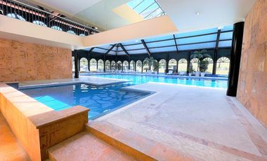 ESPECTACULAR CONDOMINIO 90MIL M2: LAGOS, CASA CLUB, SPA, TENIS, PÁDEL, ALBERCA.
