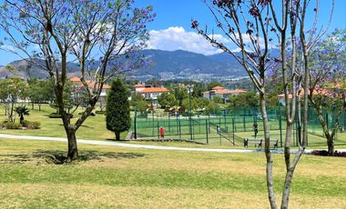 ESPECTACULAR CONDOMINIO 90MIL M2: LAGOS, CASA CLUB, SPA, TENIS, PÁDEL, ALBERCA.