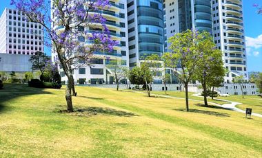 ESPECTACULAR CONDOMINIO 90MIL M2: LAGOS, CASA CLUB, SPA, TENIS, PÁDEL, ALBERCA.