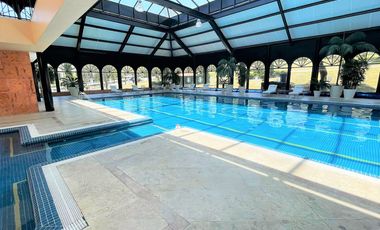 ESPECTACULAR CONDOMINIO 90MIL M2: LAGOS, CASA CLUB, SPA, TENIS, PÁDEL, ALBERCA.