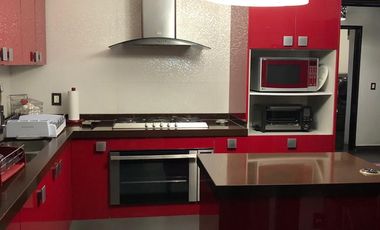 En VENTA... Hermosa Residencia en Metepec.
