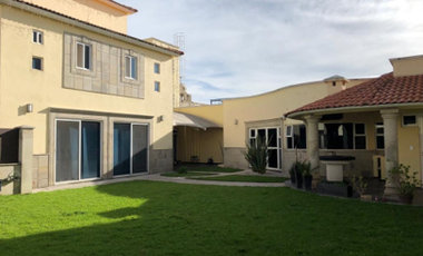En VENTA... Hermosa Residencia en Metepec.