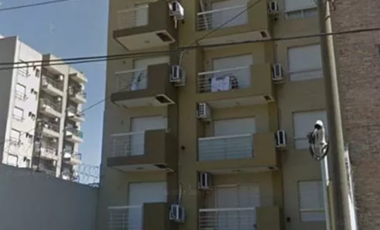 DEPARTAMENTO AMUEBLADO - MORON CENTRO