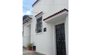 Alquiler casa barrio San Antonio para Hostal, restaurante u oficinas