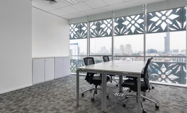 All-inclusive access to professional office space for 3 persons in Regus The Vida