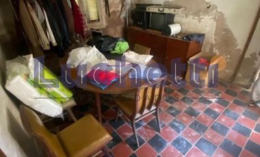 Casa con Departamento en venta en Punta Lara
