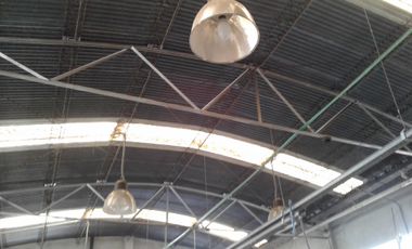 VENTA DE GALPÓN  VILLA LUZURIAGA