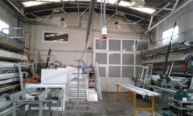 VENTA DE GALPÓN  VILLA LUZURIAGA