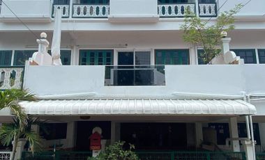 4 Bedroom Townhouse for sale at Baan Thai Villas