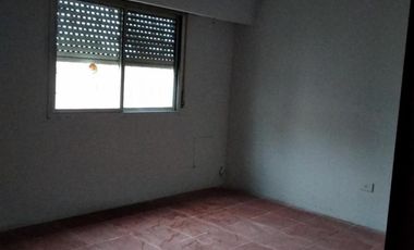 DEPTO EN PLANTA ALTA DE 3 AMBIENTES