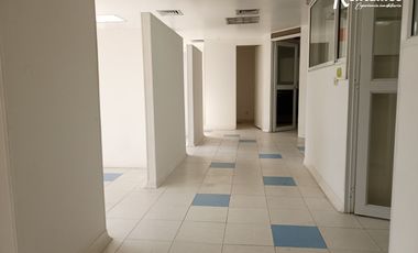 oficina en arriendo en centro. Cod A775400