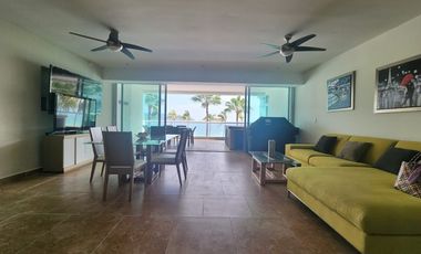 Departamento sobre Playa en la Bahía de Acapulco
