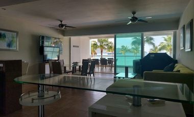 Departamento sobre Playa en la Bahía de Acapulco