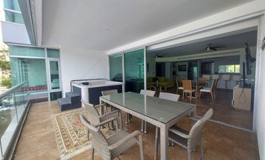 Departamento sobre Playa en la Bahía de Acapulco