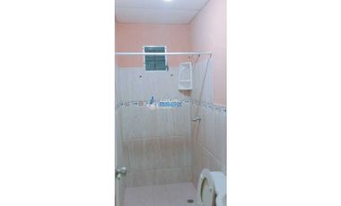 Se alquila acogedora casa en David, residencial céntrico y tranquilo