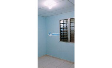 Se alquila acogedora casa en David, residencial céntrico y tranquilo