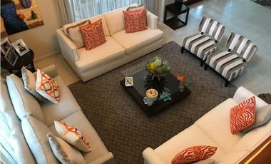 CASA CLAYTON CAMINO DE CRUCES 903M2