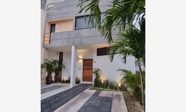 Casa en Venta en Cancún (Internacional de Cancún)